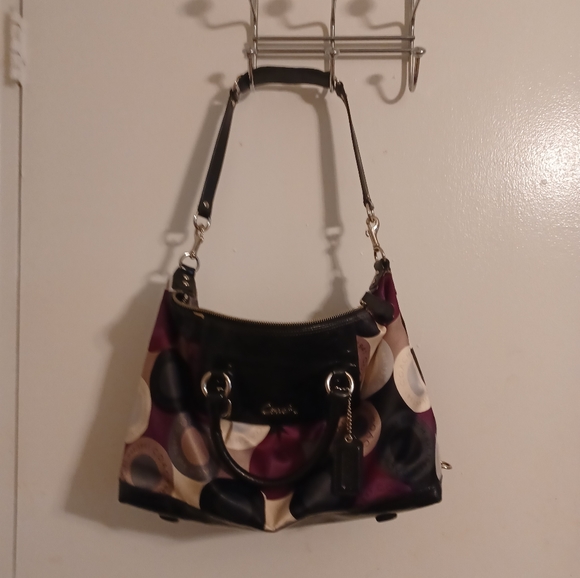 Coach shoulder bag - Picture 1 of 4